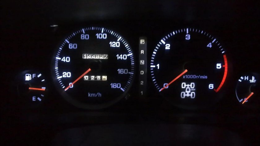 Nissan Terrano приборная панель