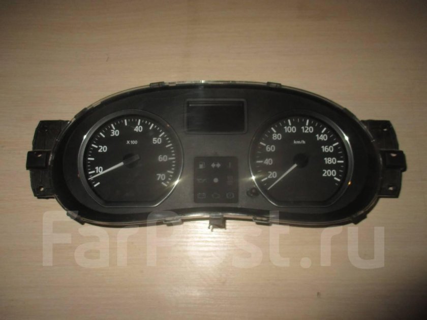 Приборная панель Ниссан Террано 2