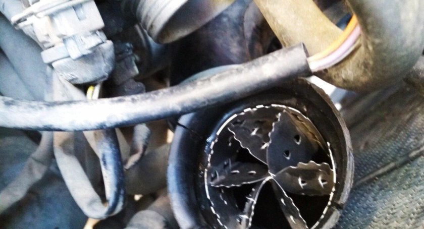 Дроссельная заслонка