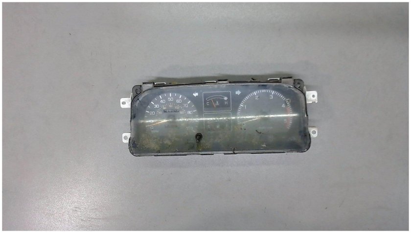 Приборная панель Дайхатсу Rocky