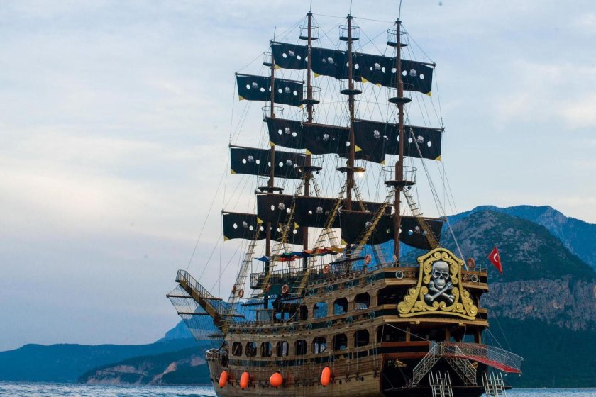 Корабль Барбосса Алания