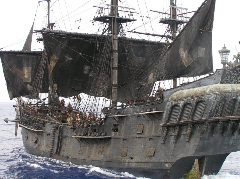 Корабль черная Жемчужина Моргана