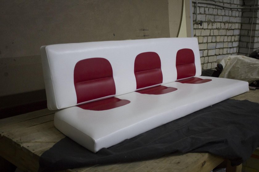Диван для катера