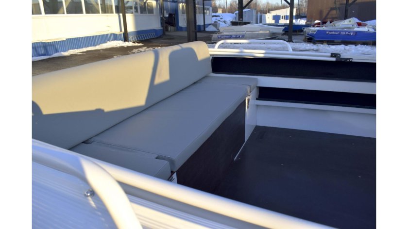 Каютный катер тактика 550 Cruise