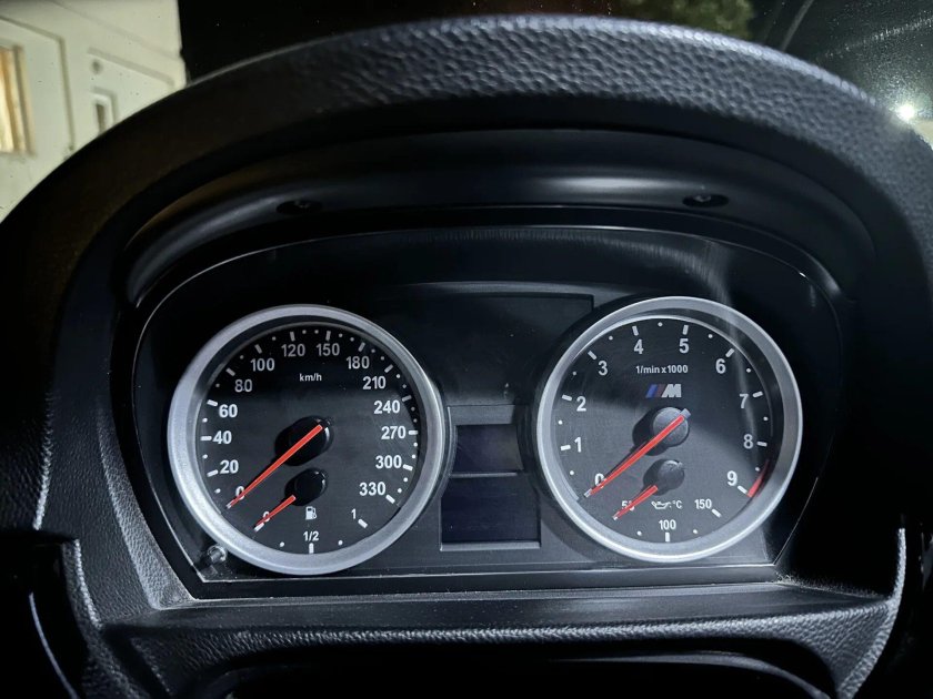 High и Low приборка BMW