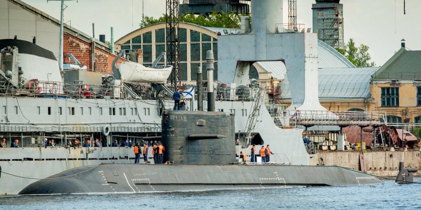 Подводная лодка в Кронштадте