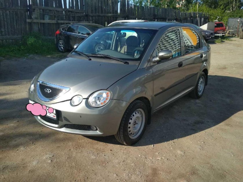 Машина Chery qq6