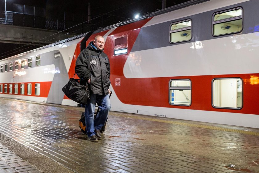 018а «Карелия (двухэтажный состав)»