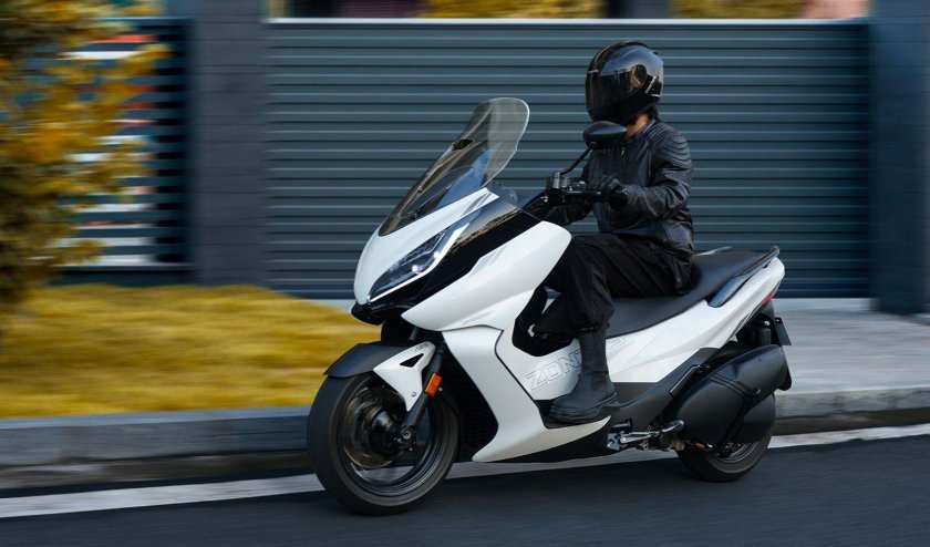 Скутер Zontes zt350-e