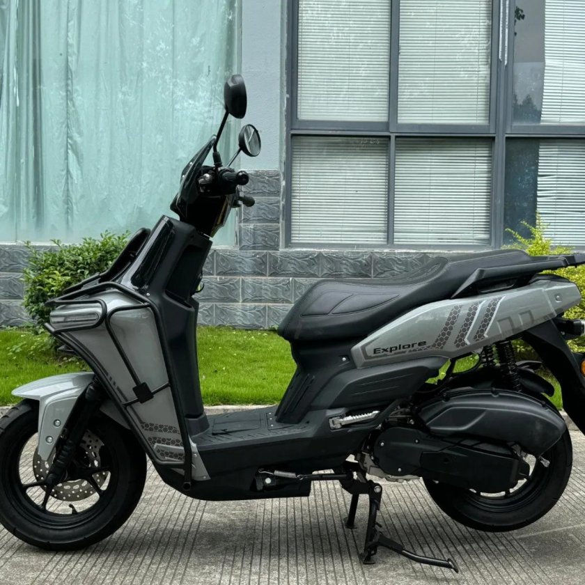 Скутер бензиновый