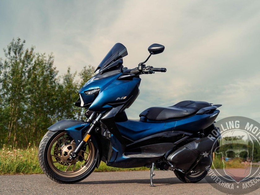 Макси скутер