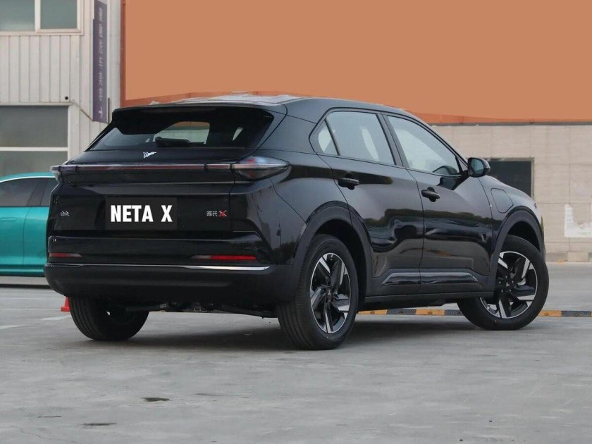 Китайский электромобиль neta