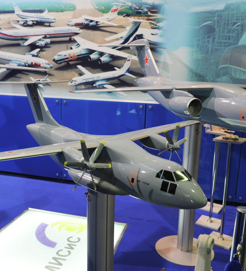 Самолеты як Модельный ряд военные