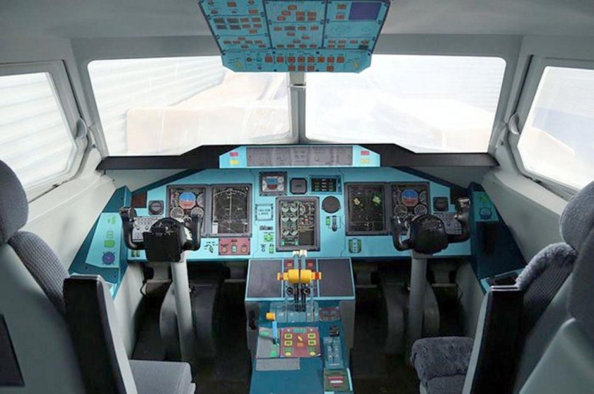 Ил-112 кабина