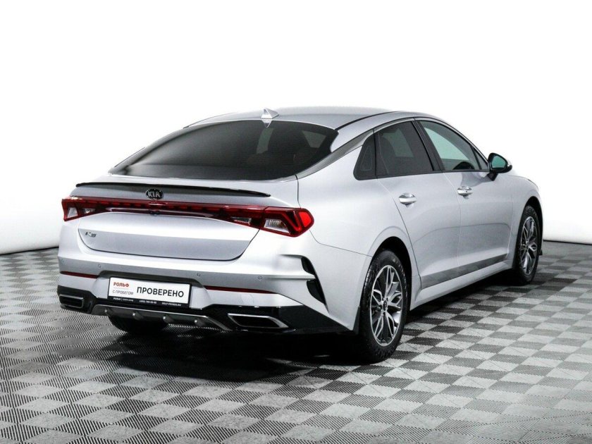 Серая киа к 5