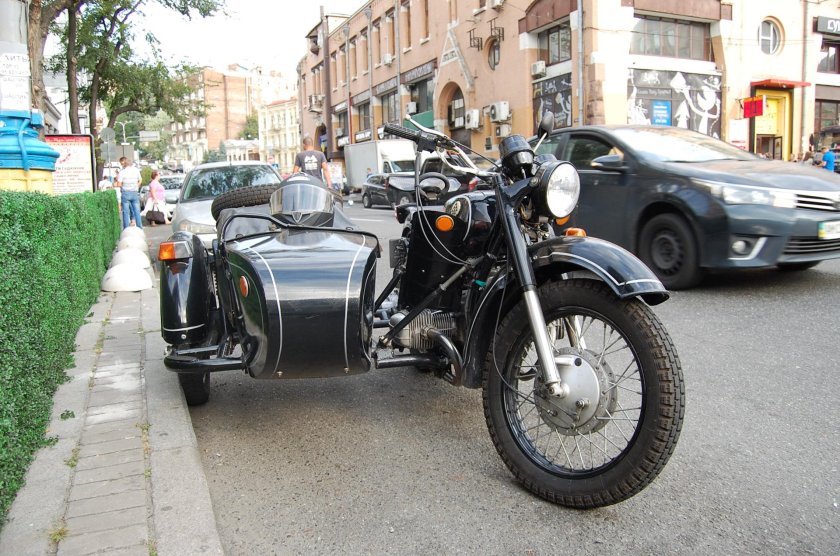 Мотоцикл Днепр мт6