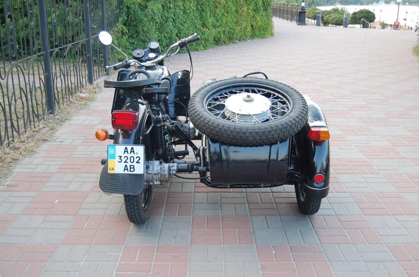 Мотоцикл Днепр МТ 12