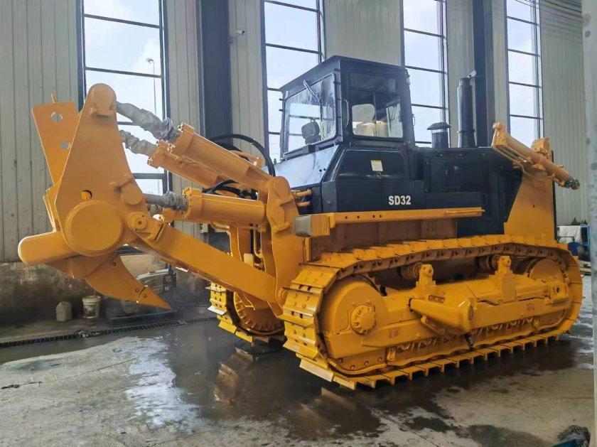 Бульдозер шантуй sd32