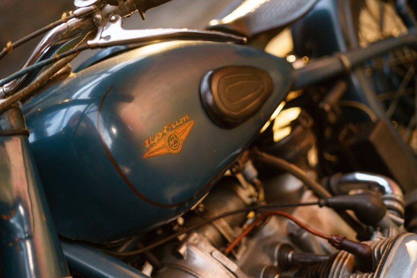 Мотоцикл ирбит м 72