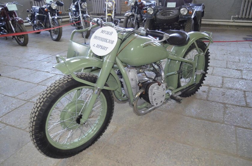 Мотоцикл Урал м 72