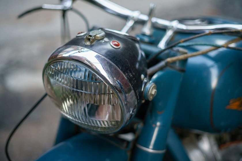 Мотоцикл Ирбит м 61