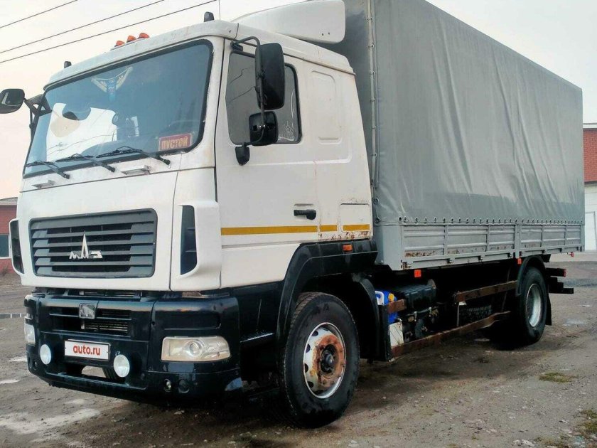 МАЗ 2013 года