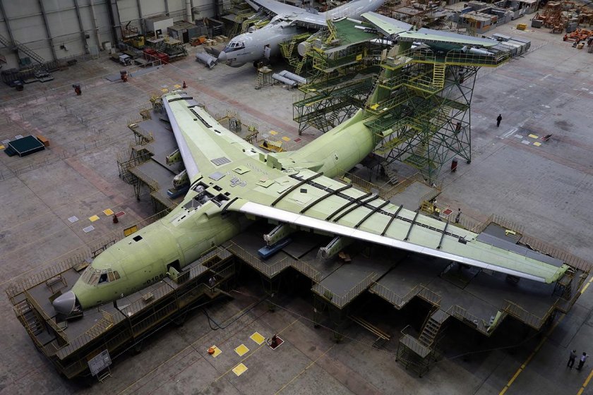 Военно-транспортный самолёт ил-76мд