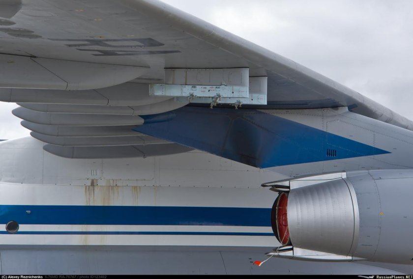 Ил-76 грузовой отсек