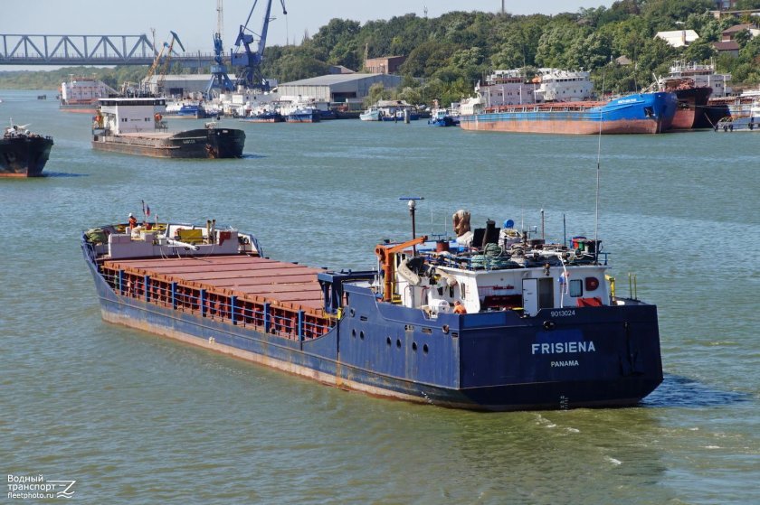 Теплоход типа Волго Дон 1565