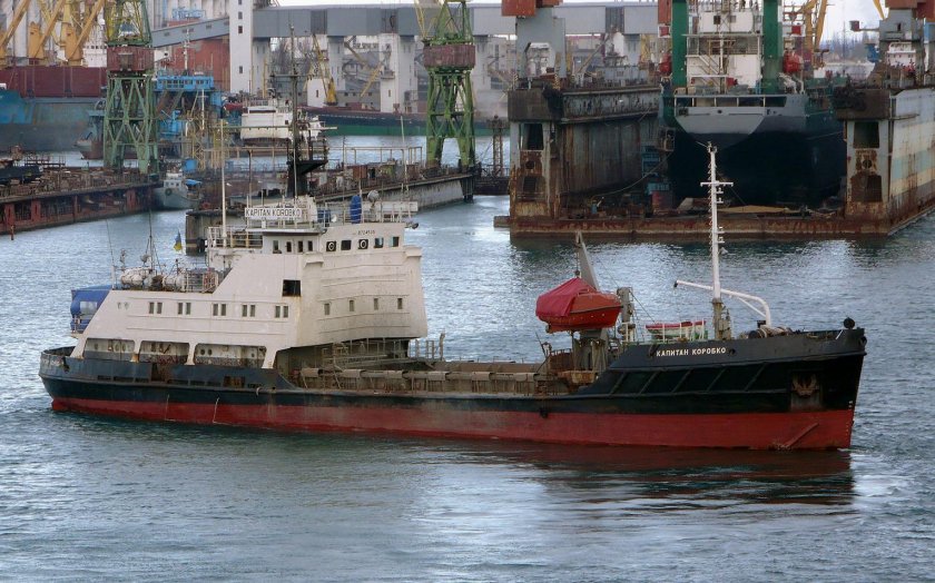 Грунтоотвозная шаланда