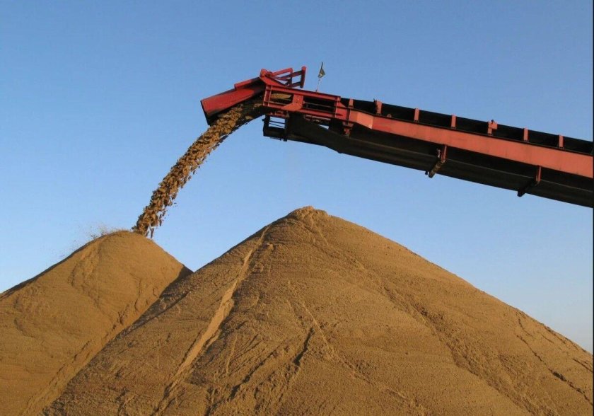 Песок карьерный намывной