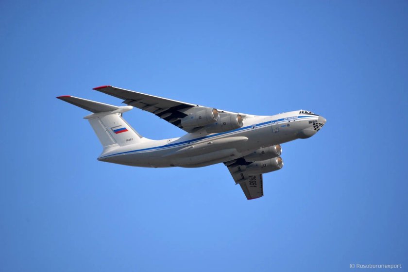 Военный самолет ил 76