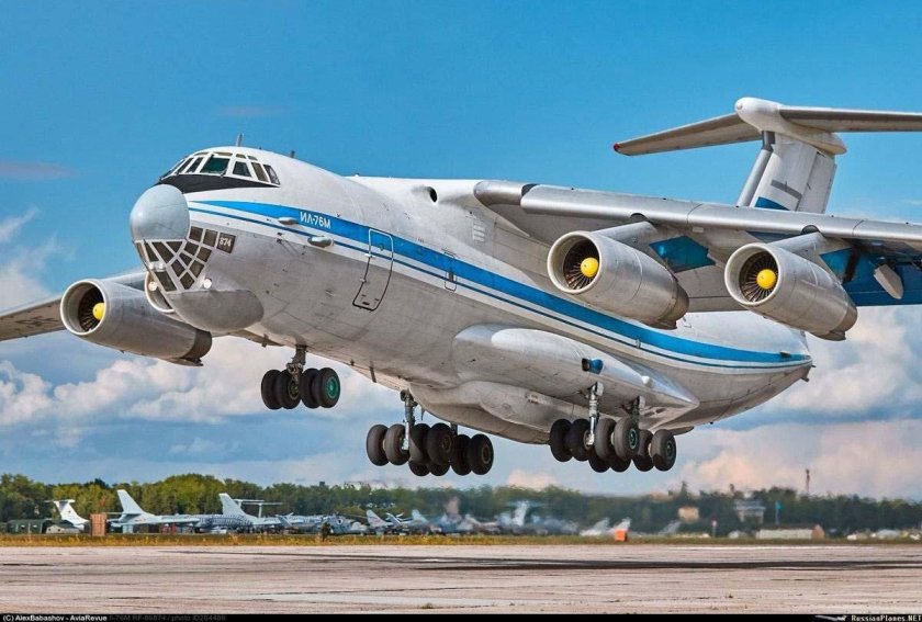 Самолет ил 76