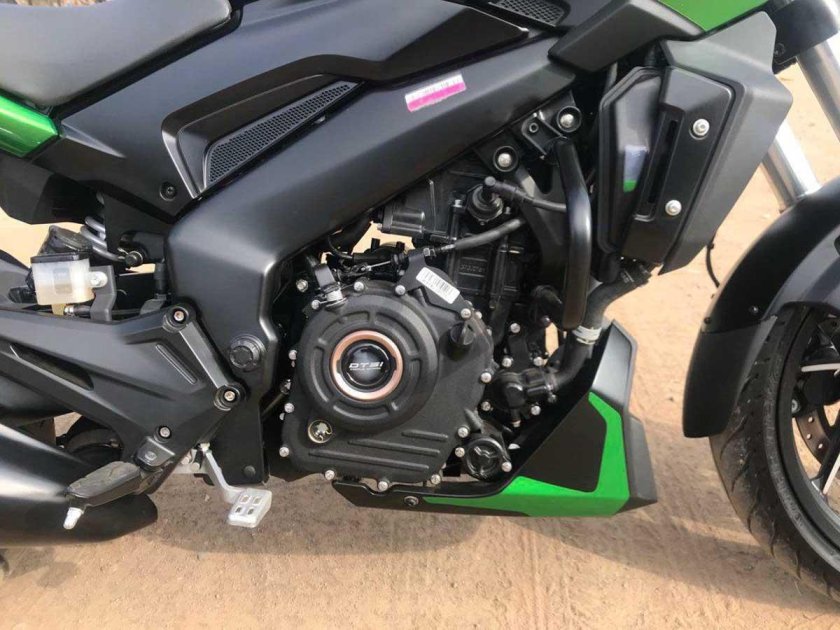 Двигатель Bajaj Dominar 400