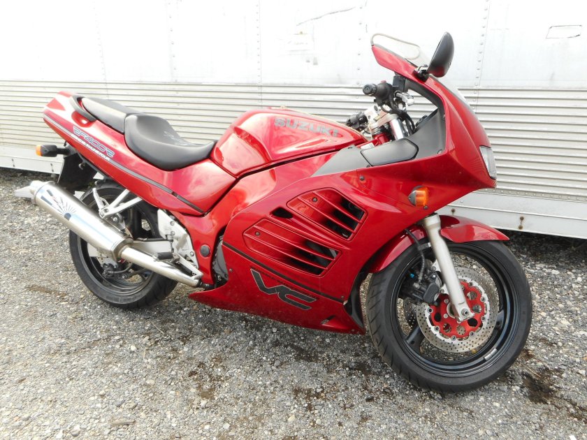 Suzuki rf400rv
