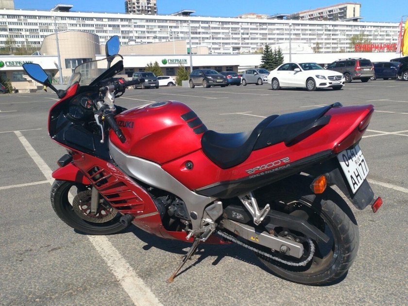 Мотоцикл suzuki