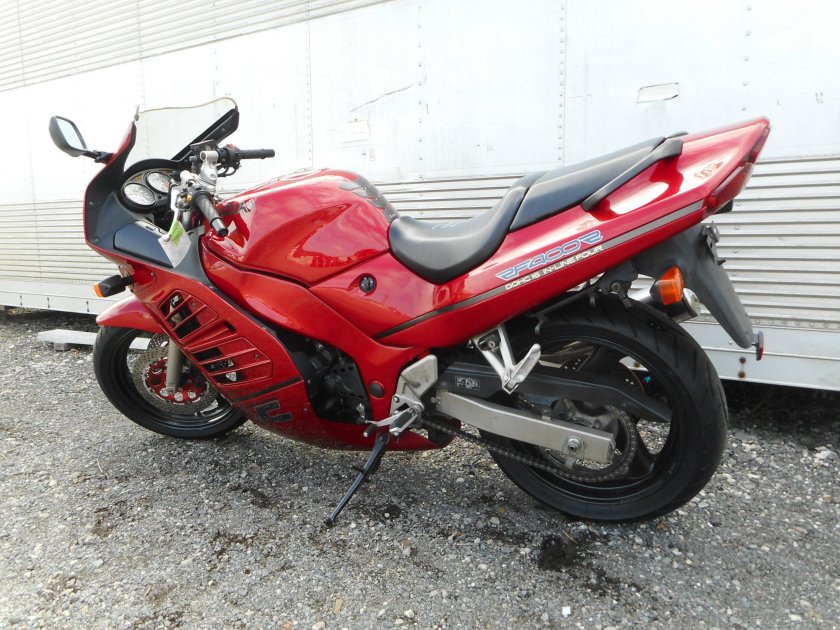 Suzuki rf400rv