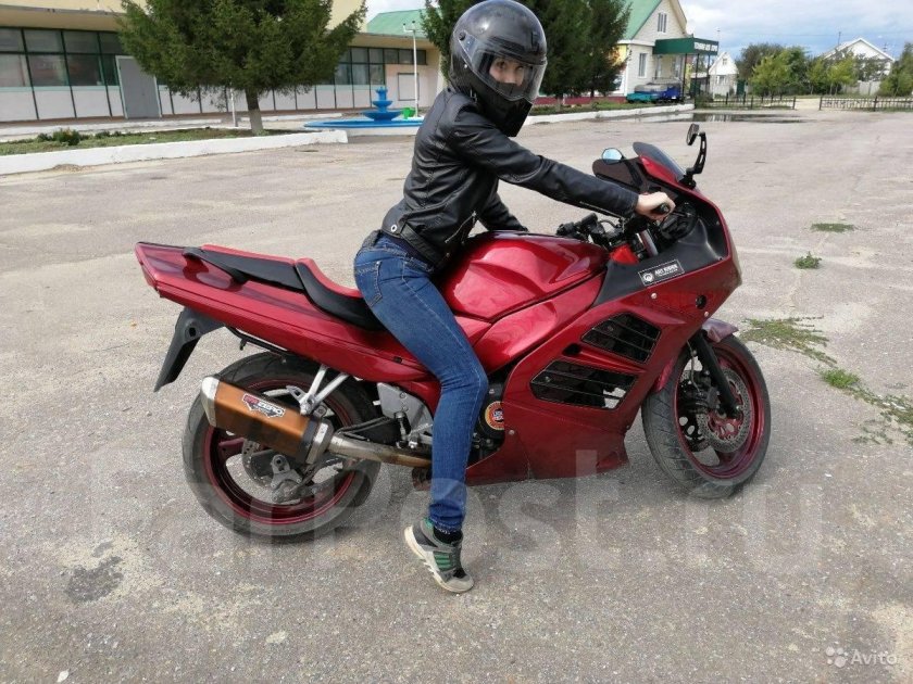 Suzuki RF 400 черный