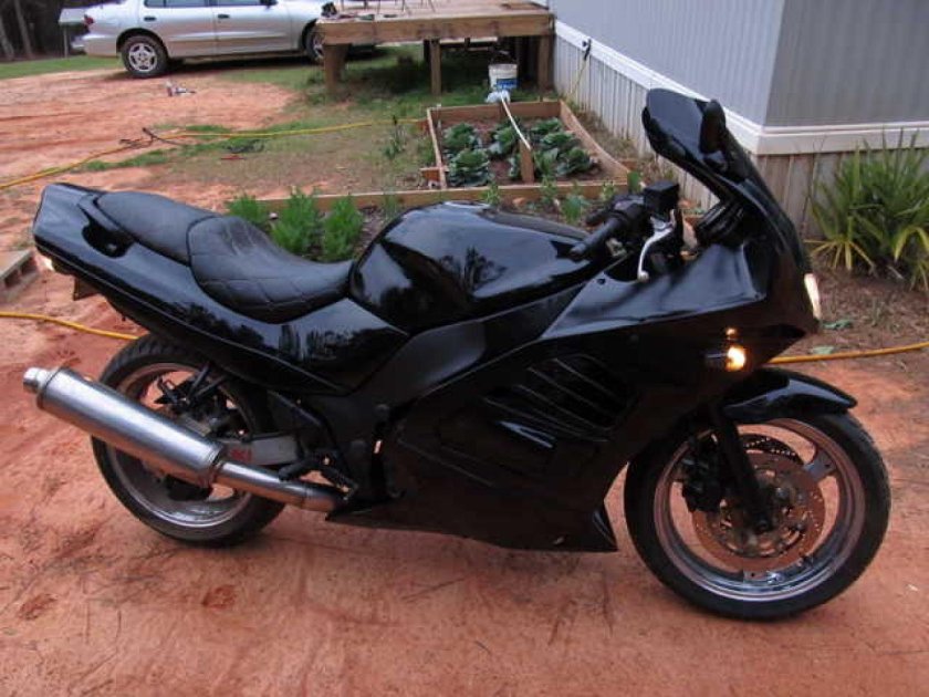 Suzuki RF 600