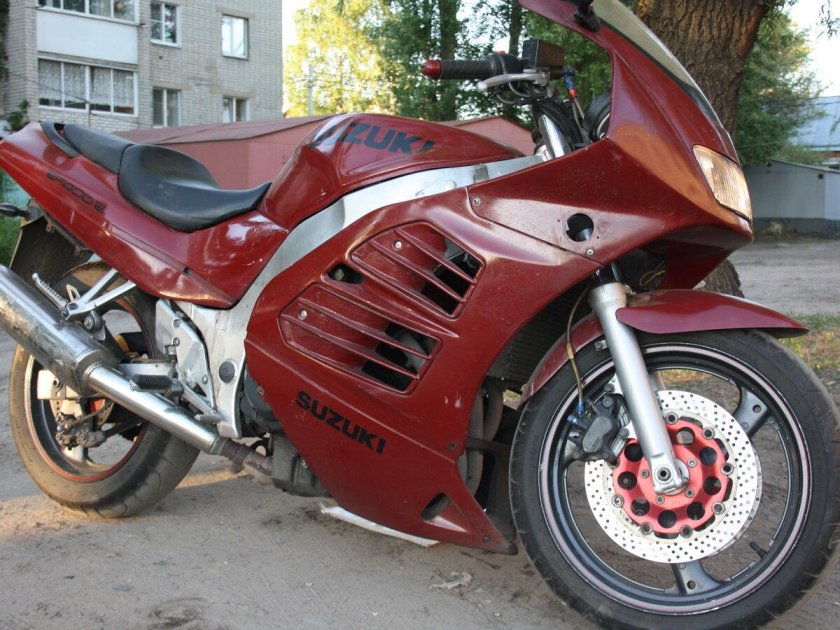 Suzuki rf 900