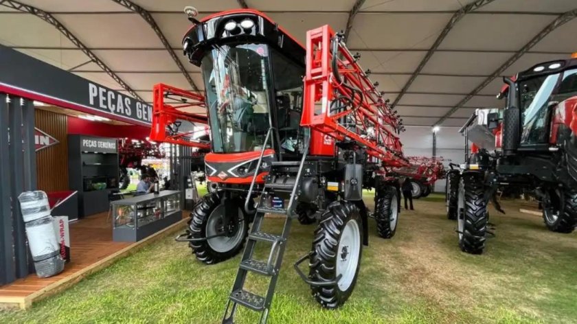 Самоходные опрыскиватели