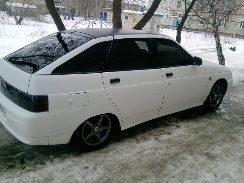 ВАЗ 2112 белая тонированная