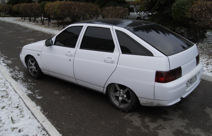 ВАЗ 2112 белая