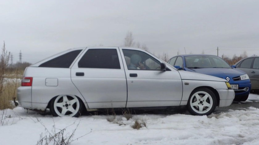 ВАЗ 2112 на белых сликах