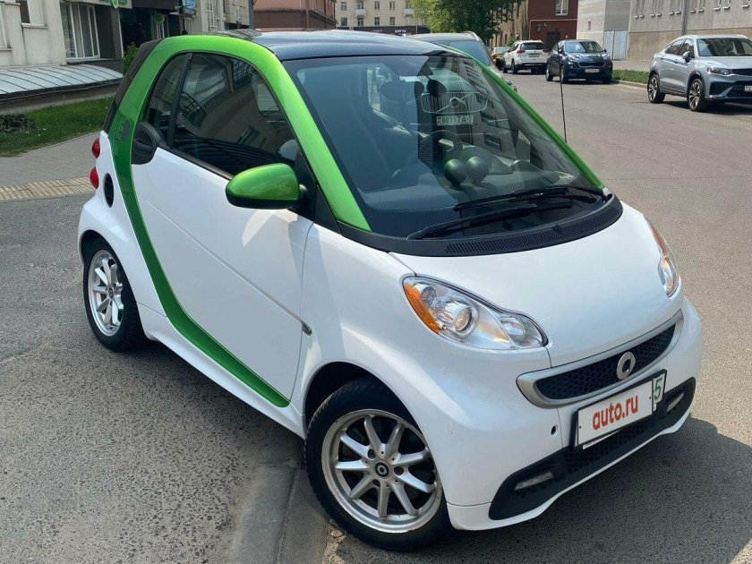 Машина smart fortwo