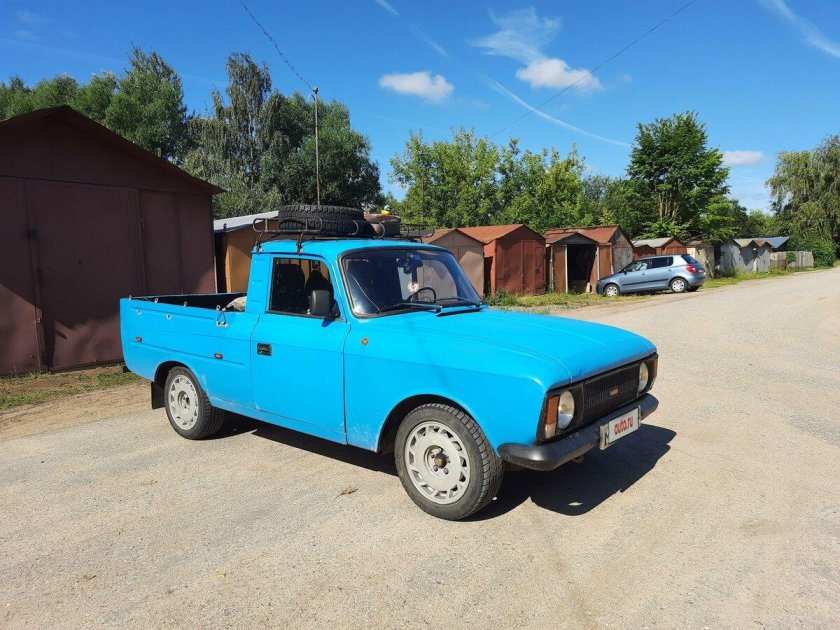 Москвич иж 2715