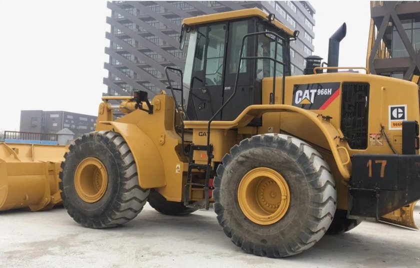 Фронтальный погрузчик Катерпиллер 966