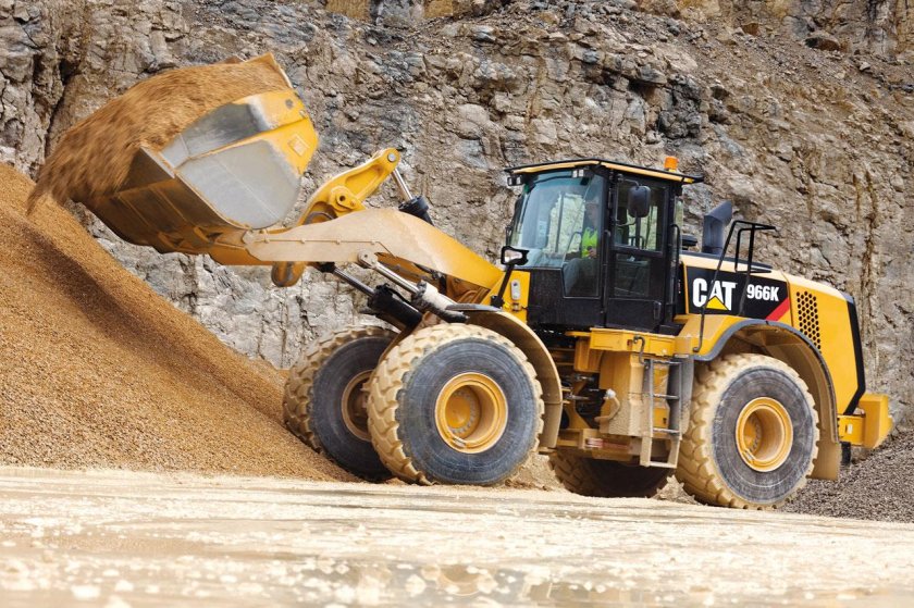 Фронтальный погрузчик Caterpillar - 966 h