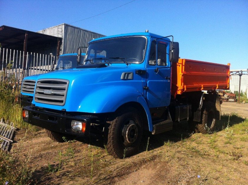 Грузовик ЗИЛ 4331 самосвал