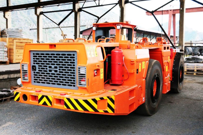 Погрузочно-доставочная машина